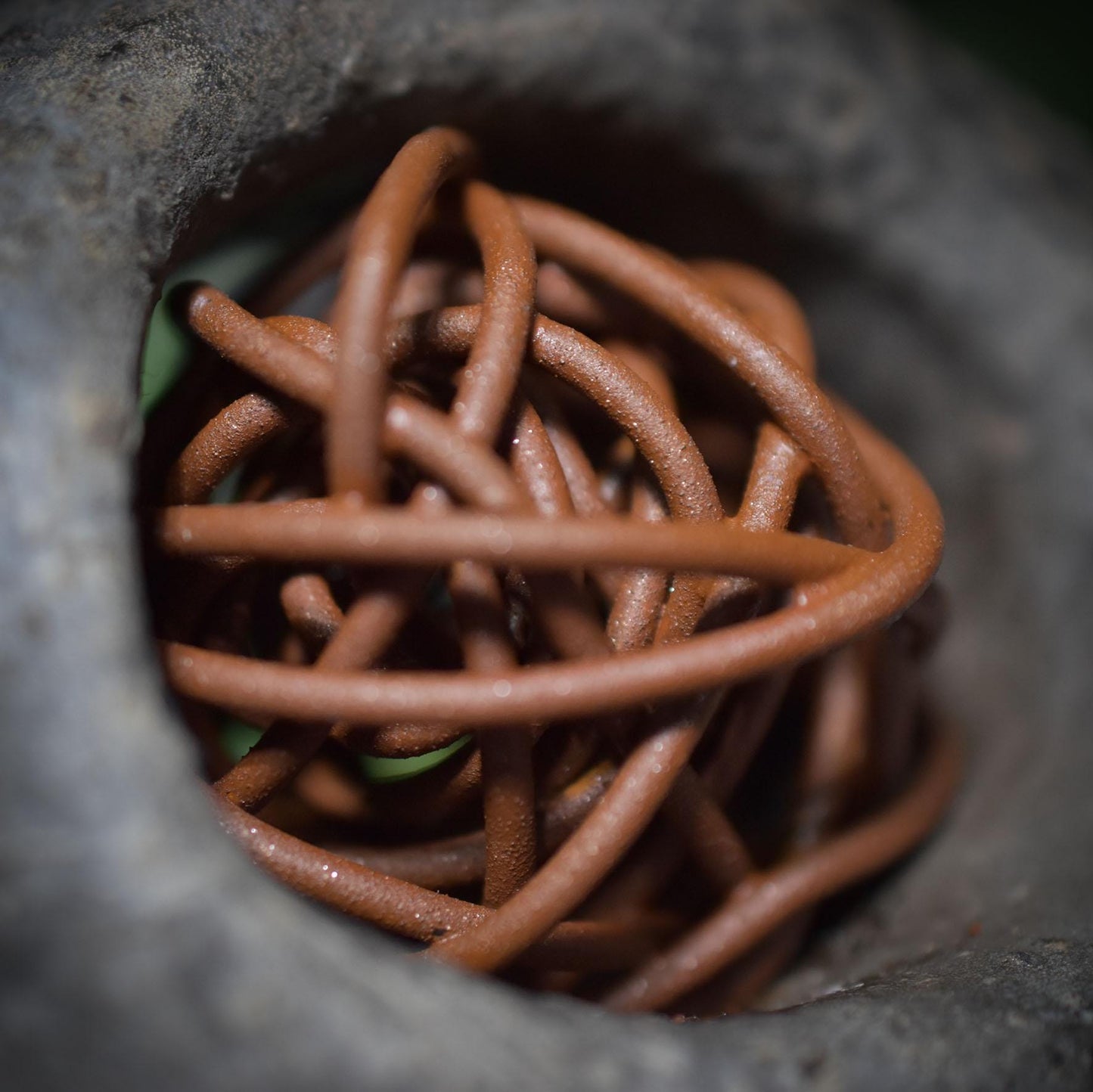 Handgefertigte Skulptur "Gedankenchaos" – Ausdruck der Verwirrung und Klarheit - Art.Nr.: SKU027