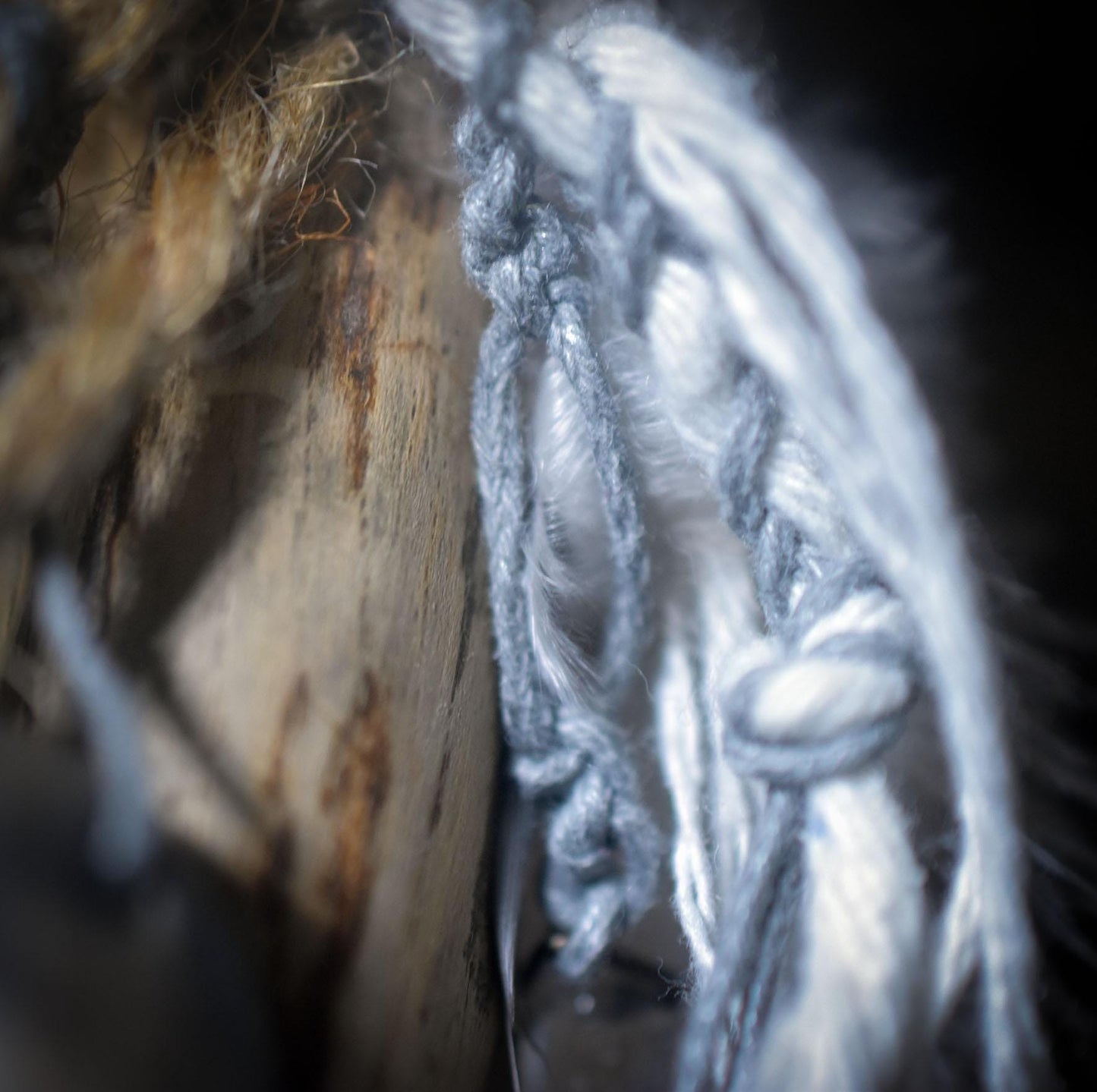 Ritualstab Klarheit – Adlerkopf aus traditionell gebranntem Ton mit Bergkristall - Art.Nr.: RST029