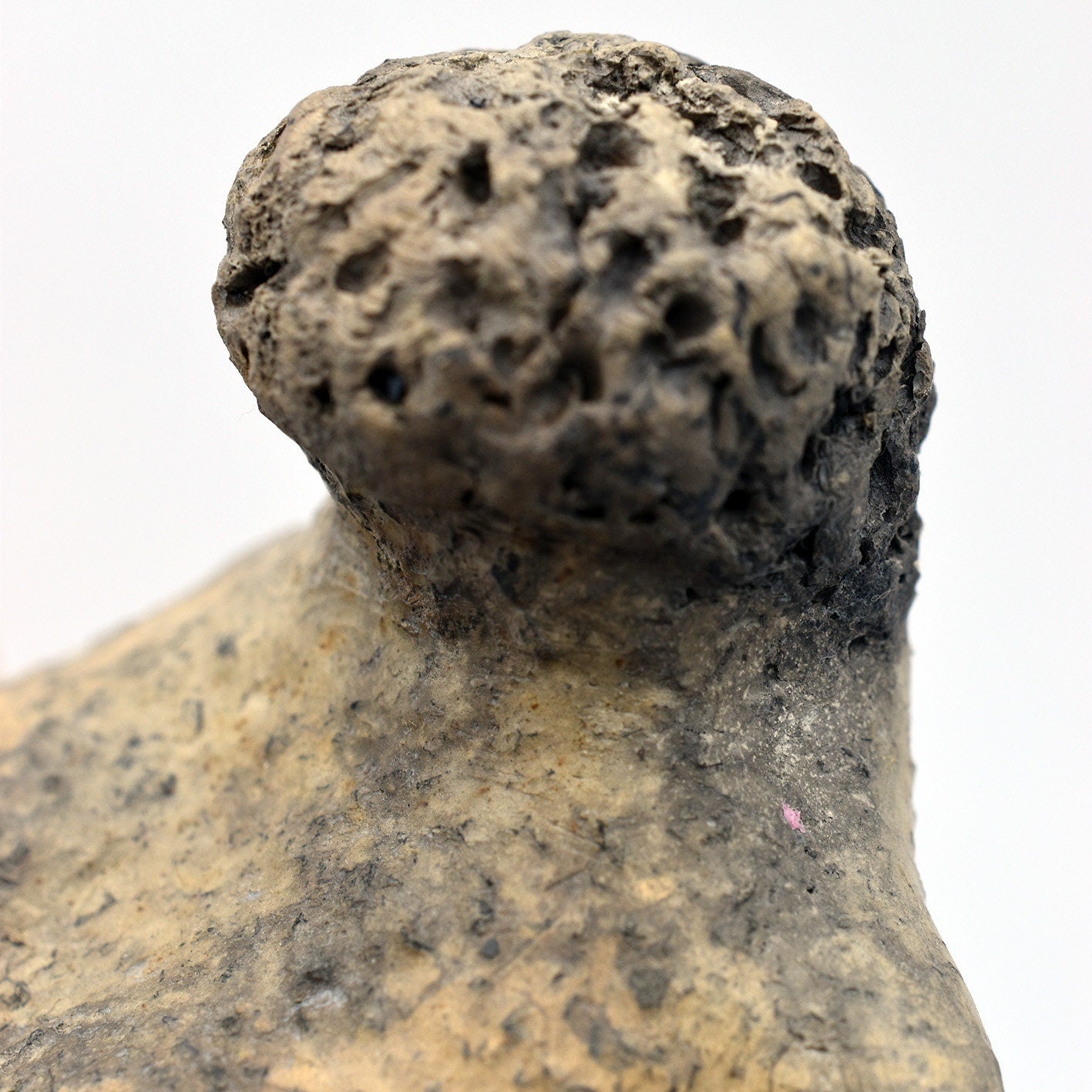 Goddess handgefertigte Skulptur Venus Fruchtbarkeitsgöttin Matriarchale Kunst aus Ton Rauchbrand Pagan primitive Kunst