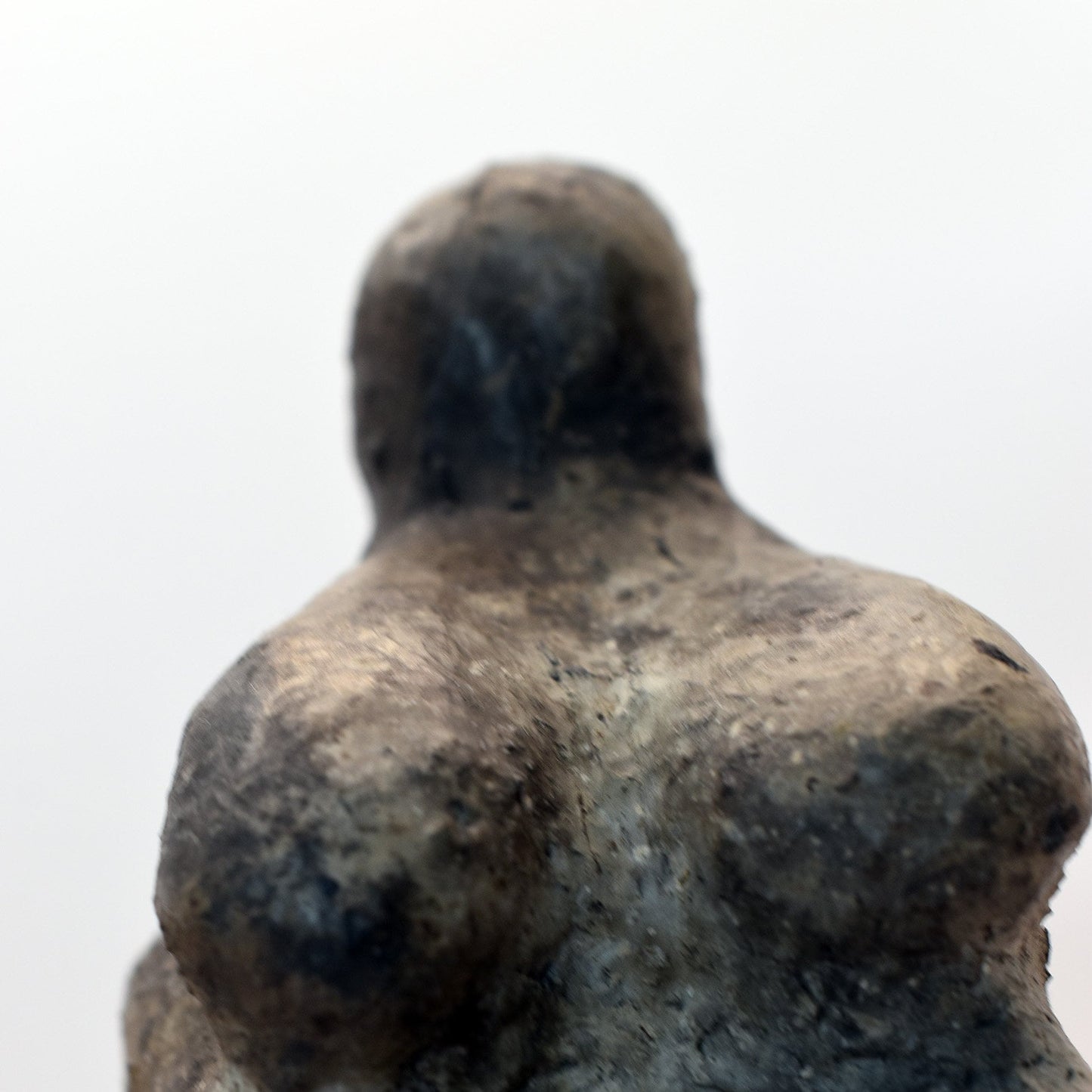 Rückfluss Räucherkegelhalter Goddess - Mystische Fruchtbarkeitsfigur aus Ton - im Rauchbrand veredelt