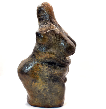 prähistorisch inspirierte Venus Skulptur - Spirituelle Dekoration aus Ton im Rauchbrand vollendet - individuelles Wohnambiente