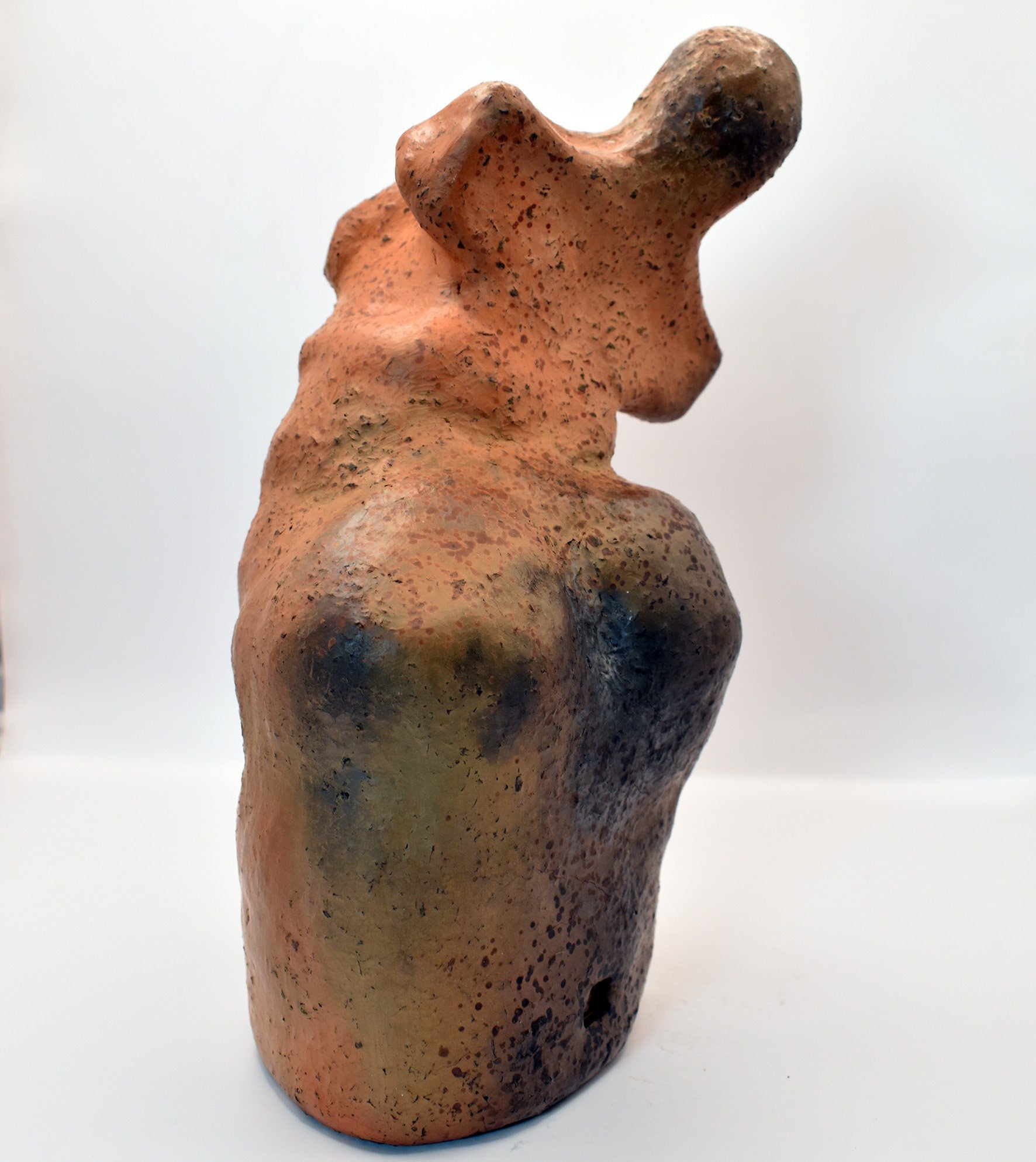 Handgefertigte, außergewöhnliche Venus Figurine aus Ton, vollendet im Rauchbrand – Symbol für Schwangerschaft und Kinderwunsch