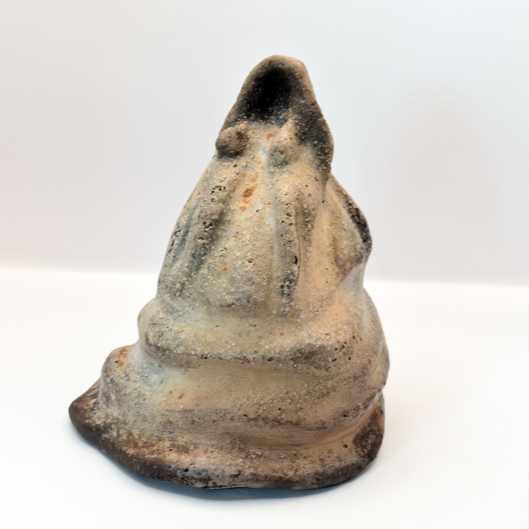 Handgefertigte Ton Skulptur Lady of Avalon - Glastonbury Tor, England - König Artus Sage, Rauchbrand Technik - dekoratives Highlight