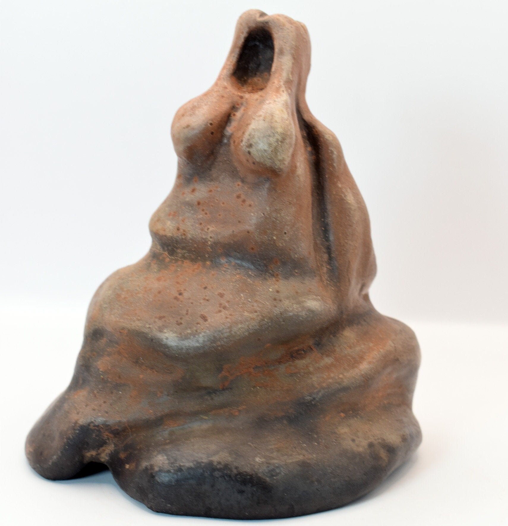 Lady of Avalon Ton-Skulptur - König Artus Sage - Rauchbrand-Kunstwerk - sagenumwobene Göttin - Glastonbury Tor, England