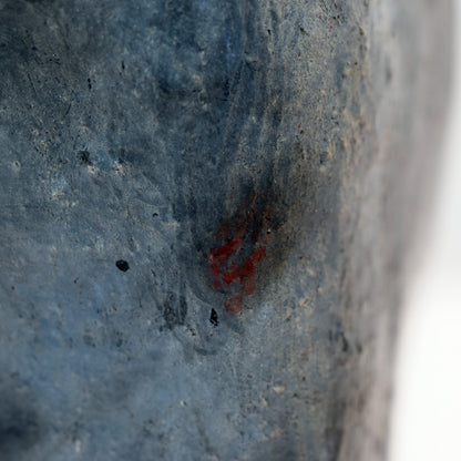 Aus Ton erstellte Venus Figurine im Rauchbrand veredelt – Symbol der Fruchtbarkeit, spirituelles Geschenk Matriarchale Kunst