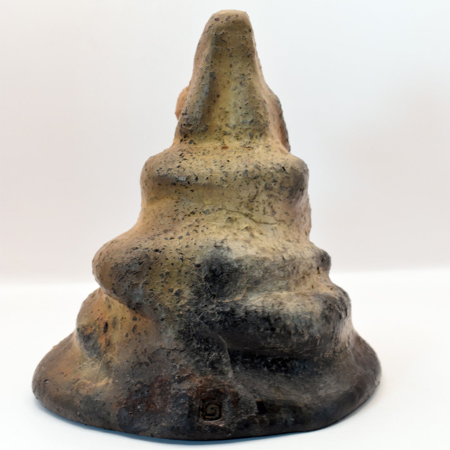 Handgefertigte Ton Skulptur- dekoratives Highlight - Lady of Avalon - Glastonbury Tor, England, König Artus Sage, Rauchbrand Technik