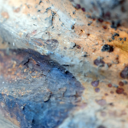 Handgefertigte Ton Skulptur- dekoratives Highlight - Lady of Avalon - Glastonbury Tor, England, König Artus Sage, Rauchbrand Technik