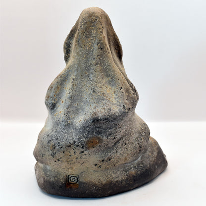 Handgefertigte Ton Skulptur Lady of Avalon - Glastonbury Tor, England - König Artus Sage, Rauchbrand Technik - dekoratives Highlight