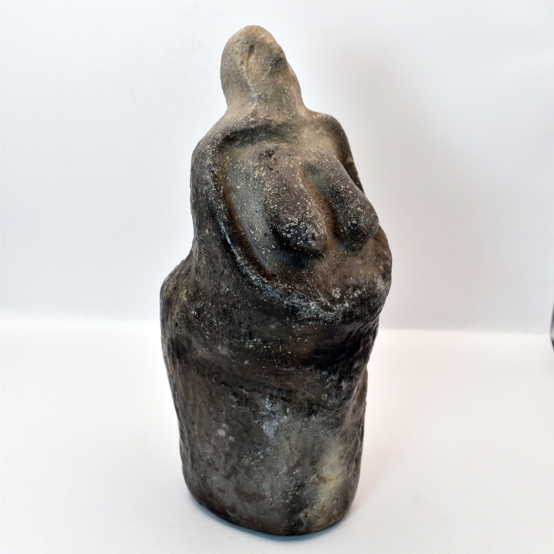 Handgefertigte traditionelle Venus Figurine aus Ton – Talisman für Schwangerschaft und Kinderwunsch. Matriarchat, Fruchtbarkeitsgöttin