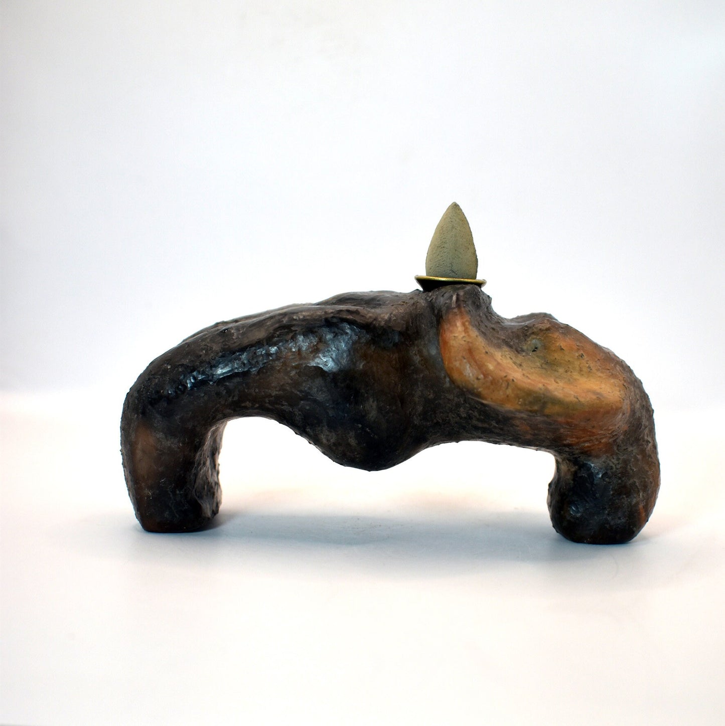 Rückfluss Räucherkegelhalter Yoga Brücke Setu Bandhasana Statue aus Ton - Geschenk für Yogis - im Rauchbrand gefärbt