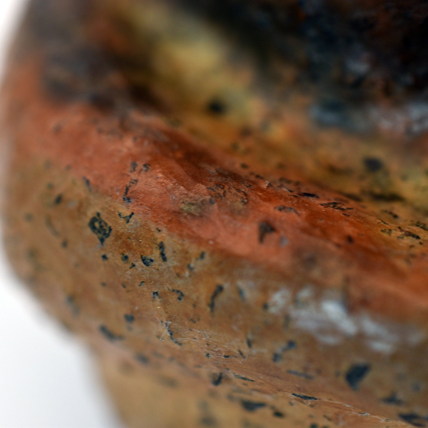 Handgefertigte Venus Statue aus Ton – im Rauchbrand veredelt stehend für Matriarchat & Fruchtbarkeit ideal als Geschenk für werdende Eltern