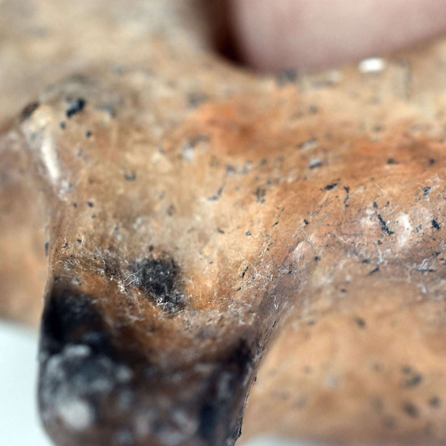 Handgefertigter Kerzenhalter aus traditionell gebranntem Ton – Spiritueller Fisch für angenehmes Wohnambiente