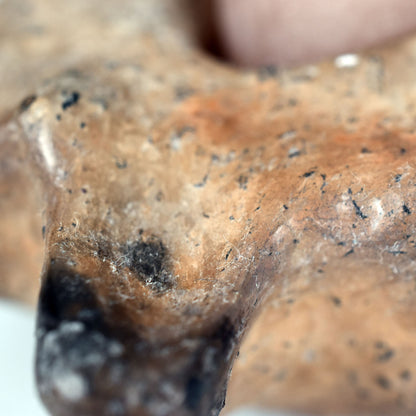 Handgefertigter Kerzenhalter aus traditionell gebranntem Ton – Spiritueller Fisch für angenehmes Wohnambiente