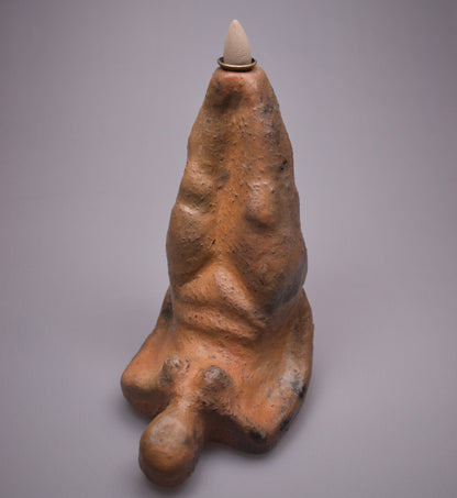 Rückfluss Räucherkegelhalter Sarvangasana Statue - aus Ton - im Rauchbrand gefärbt - Perfektes Geschenk für Yogis