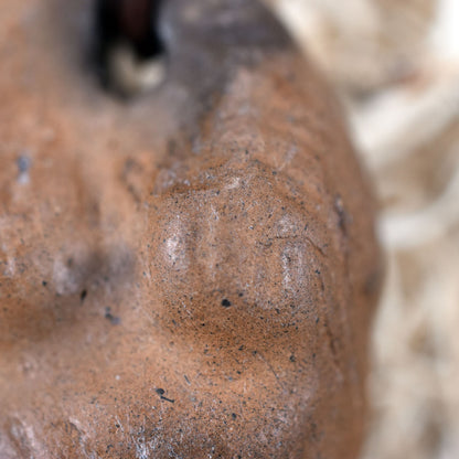 Einzigartiges handgefertigtes Amulett aus Rauchbrand-Ton – Spiritueller Glücksbringer und Fruchtbarkeitsgöttin Anhänger