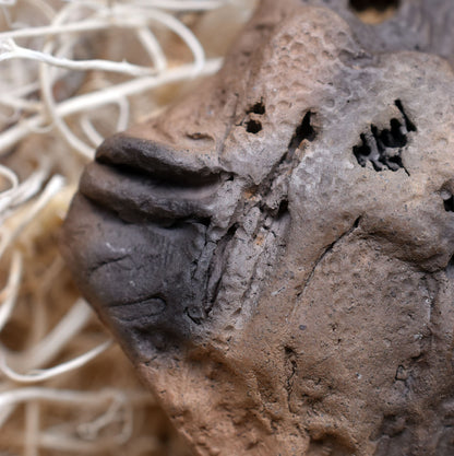 Handgefertigtes Amulett: Cave Art Mammut - Einzigartige Rauchbrandkunst für deinen spirituellen Weg- mit Leder- oder Baumwollband