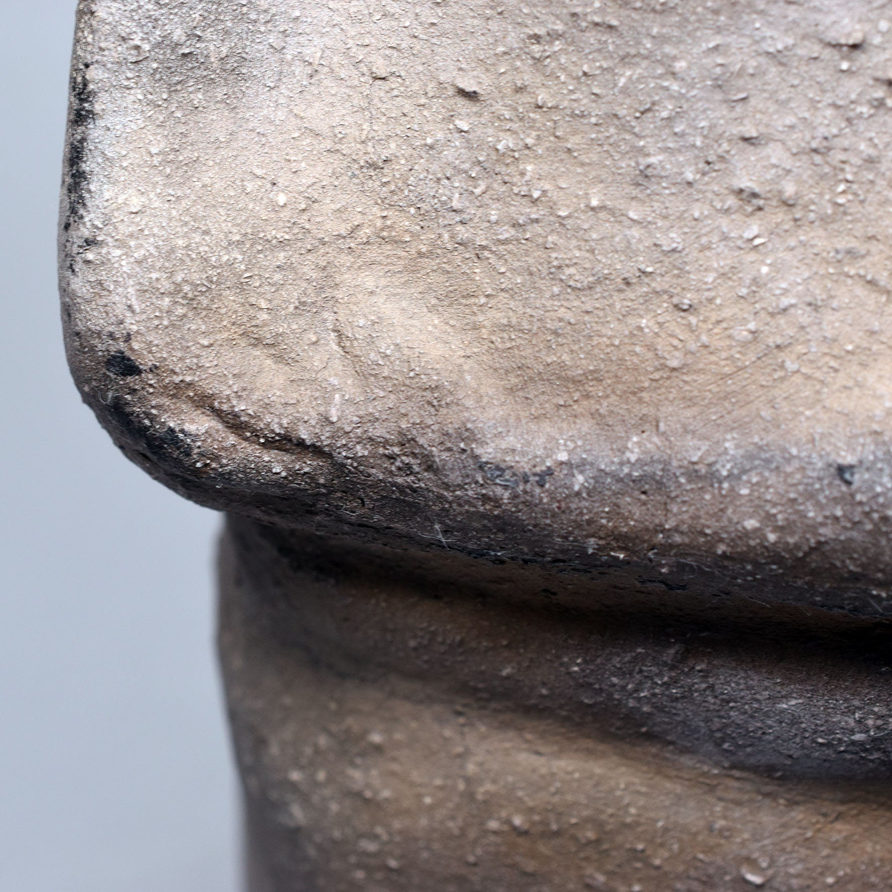 Handgefertigte Cernunnos Statue aus Ton - im Rauchbrand veredelt - Horned God Skulptur - keltische Mythen