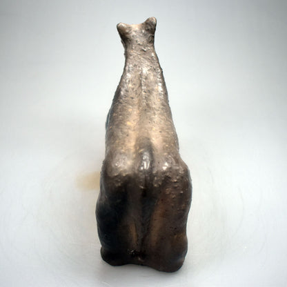 Magische Ton Skulptur Pferd - mystisch im Rauchbrand gefärbt - Dein Krafttier für Schutz und Spiritualität