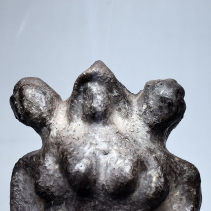 Hekate Rauchbrand Statue - Dreifache Göttin für deinen Altar - Rückfluss-Räucherkegelhalter