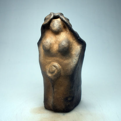 Mystische Göttin Spiralgöttin Skulptur - Magische Weiblichkeit aus Ton - im Rauchbrand vollendet - spirituelles Accessoire
