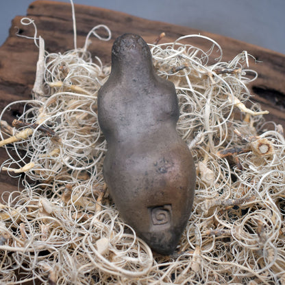 Deine persönliche Göttin für unterwegs - von Hand gefertigter Venus Figurine Goddess Glücksbringer aus Ton