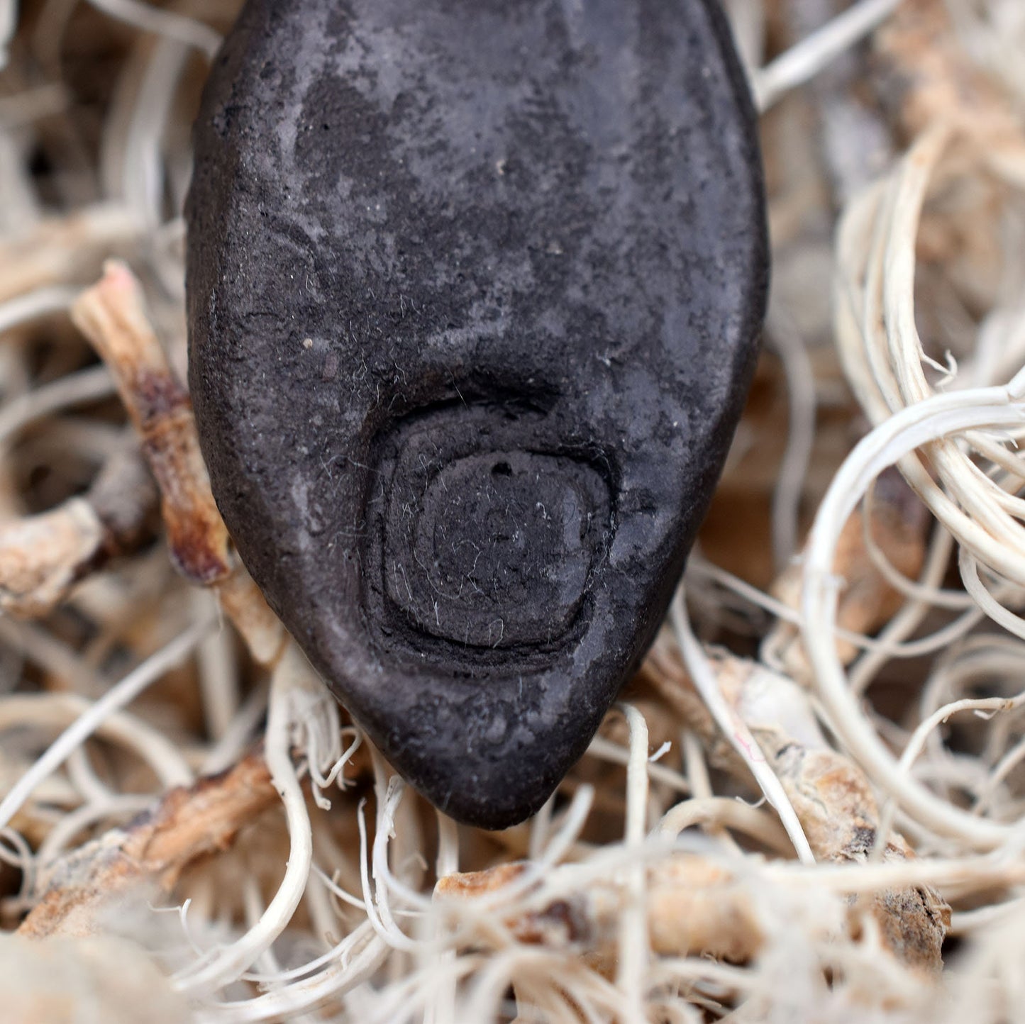 Einzigartiger Rauchbrand Amulett Talisman - Göttin der Träume mit einem Leder- oder Baumwollband