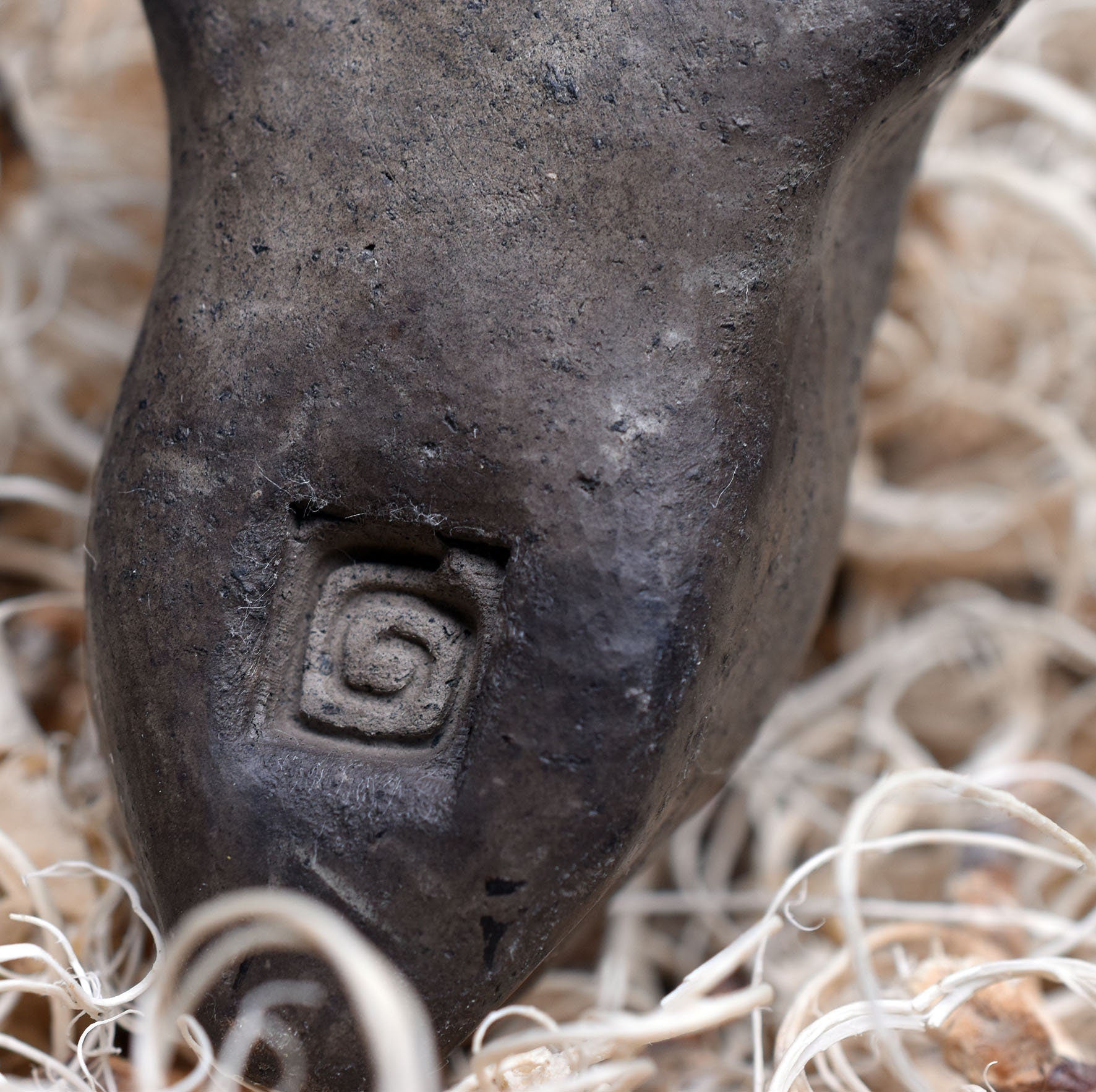 Glücksbringer Venus Figurine Goddess aus Ton - Deine göttliche Begleiterin für unterwegs