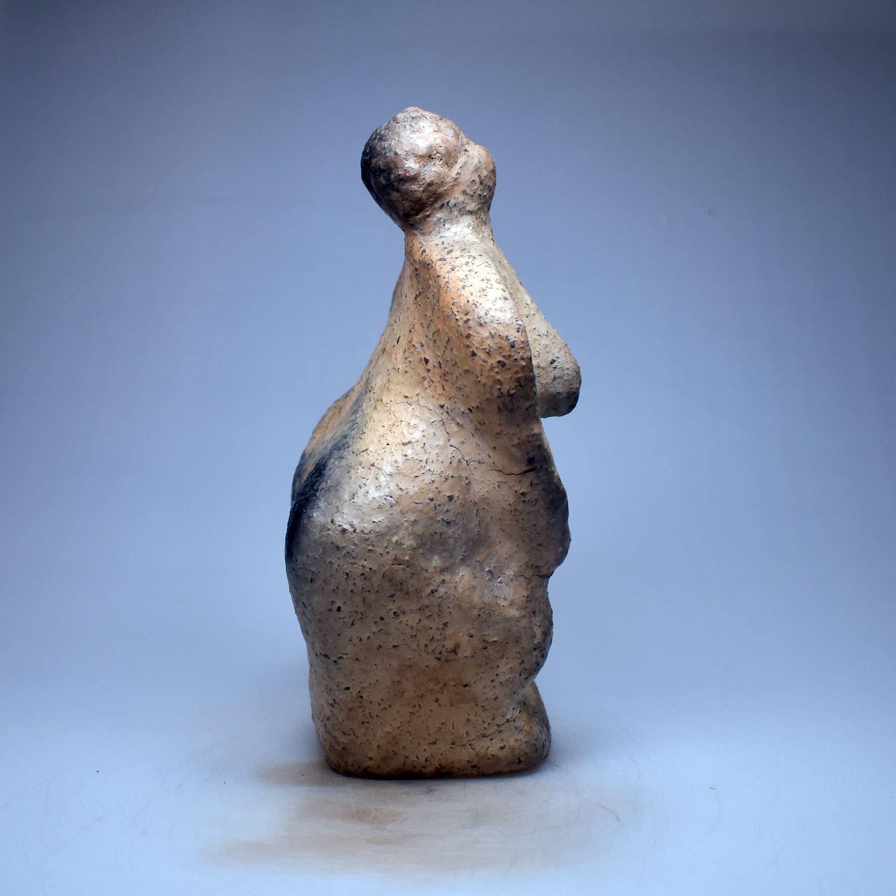 Venus von Willendorf neu gedacht - Handgefertigte Rauchbrand-Venus-Skulptur - Hommage an die Weiblichkeit -