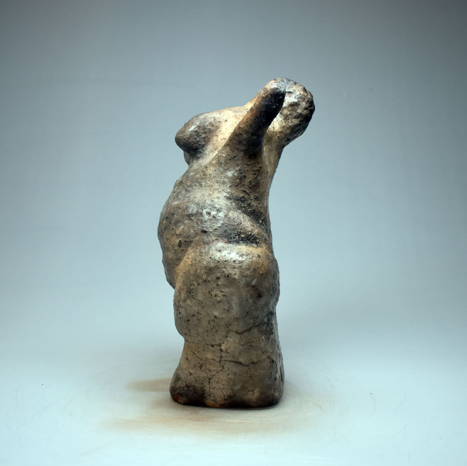 Handgeformte Ur-Venus aus Ton – Mystische Erdgöttin Statue – Archaisches Symbol für Schöpferkraft & Geborgenheit, spirituelles Unikat SKU253