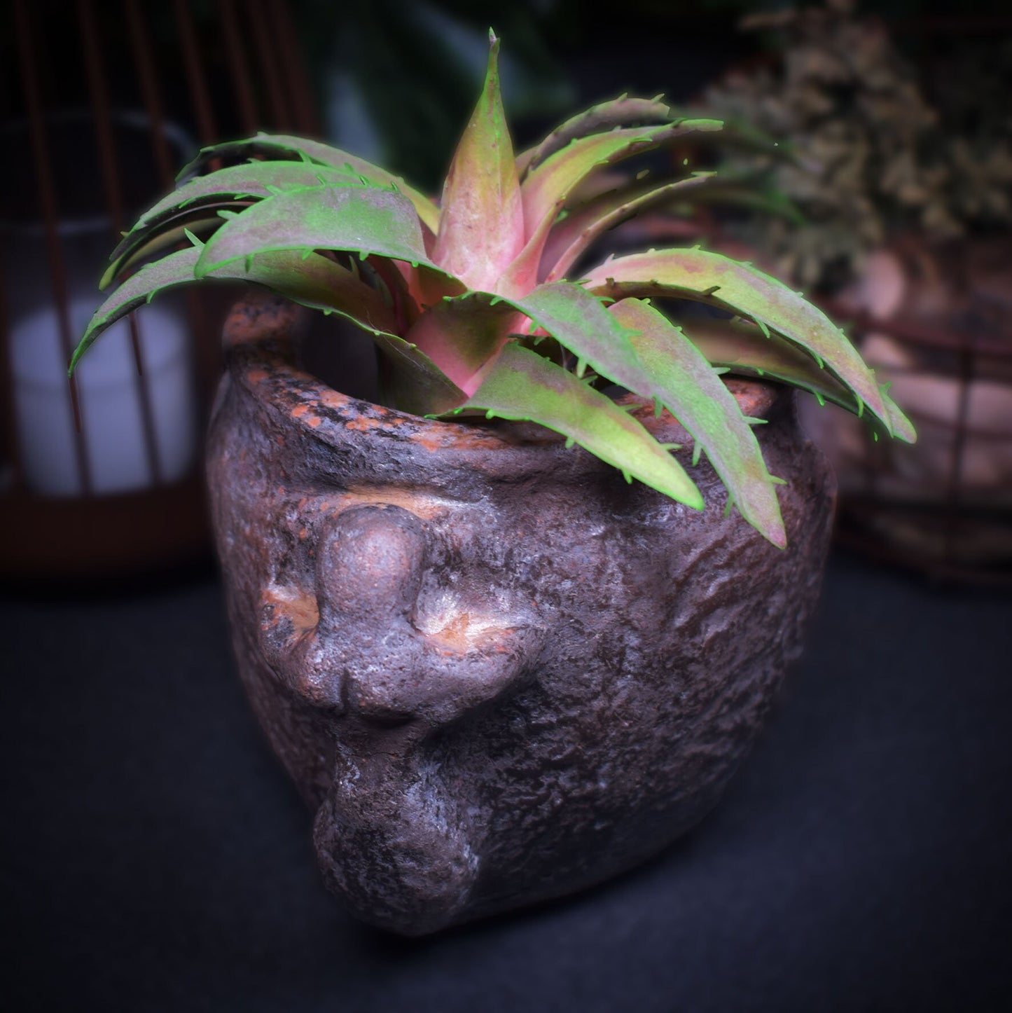 Handgemachtes Venus Deko-Objekt - Göttin Dekoration aus Ton im Rauchbrand vollendet, göttliche Weiblichkeit als Wohnaccessoire