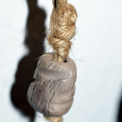 Einzigartige Rauchbrand Kunst: Handgemachte rustikale Fenster- oder Wanddeko mit Hirschgott Cernunnos Motiv