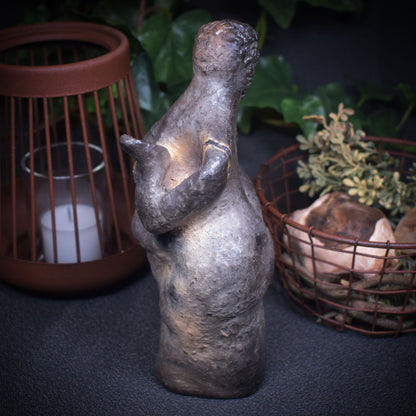 Venus von Willendorf neu gedacht - Handgefertigte Rauchbrand-Venus-Skulptur - Hommage an die Weiblichkeit -