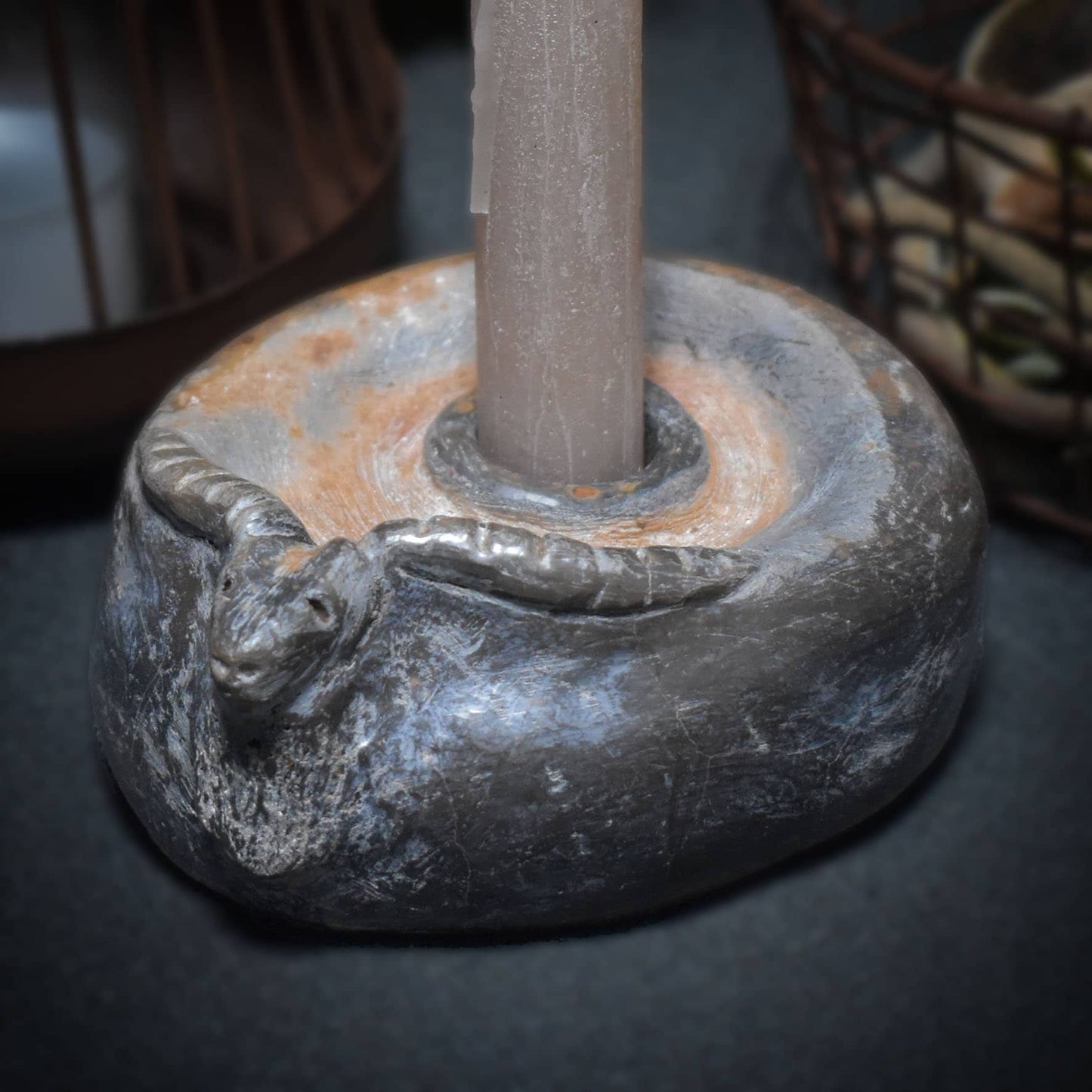 Handgefertigter Antilopen-Kerzenständer aus Ton - im Rauchbrand veredelt – Spirituelle Schamanismus Symbolik