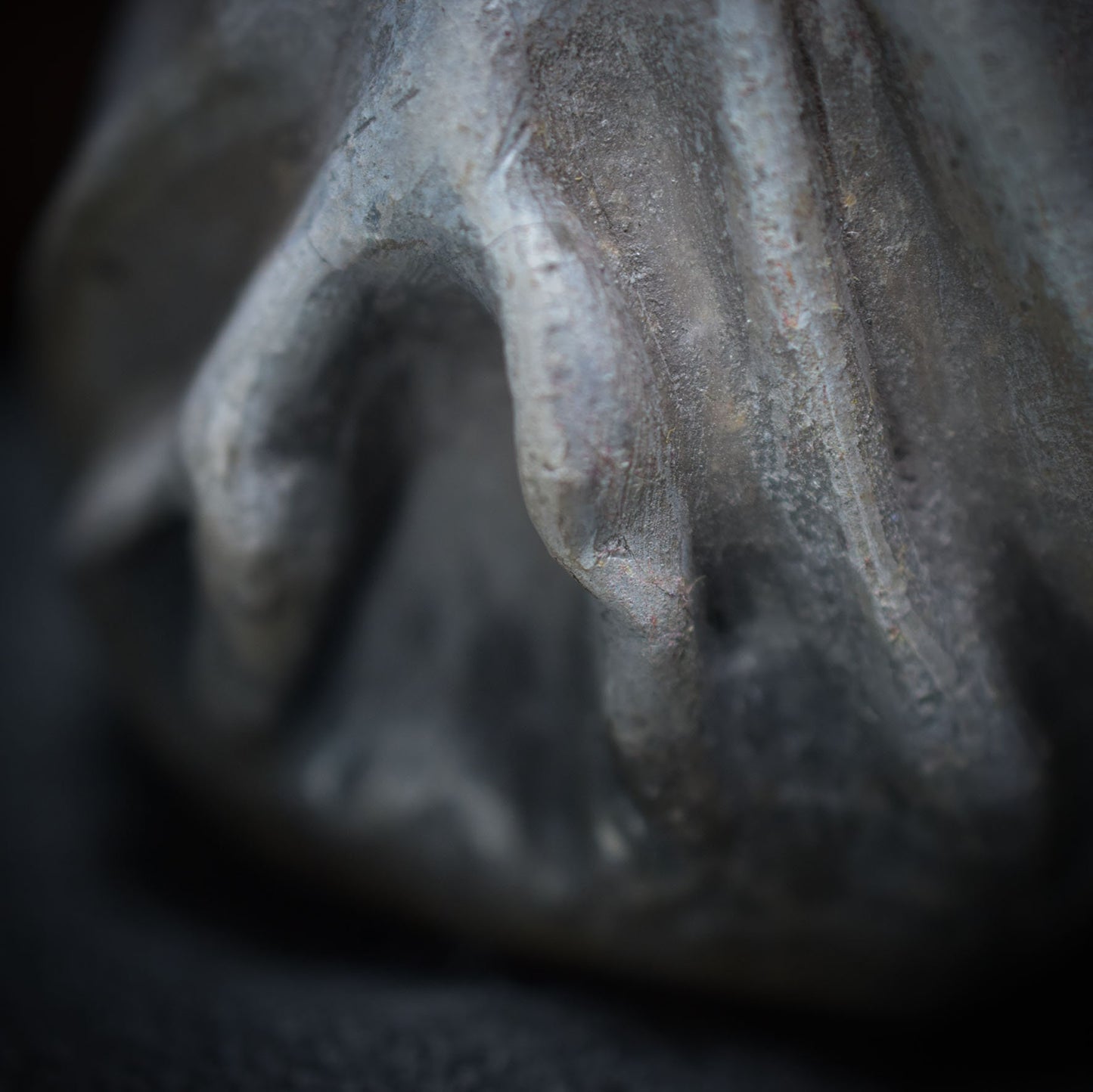 Yoni Pflanzgefäß Unikat aus traditionell gebranntem Ton - Handgemachte Rauchbrandkunst - Ode an die Weiblichkeit