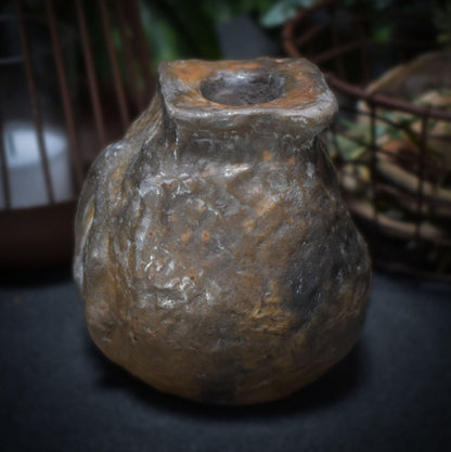 Einzigartige Yoni Vase bzw. Kerzenhalter - Handgemacht - Traditionell gebrannter Ton - Rustikales Wohnaccessoire - Frauenkunst