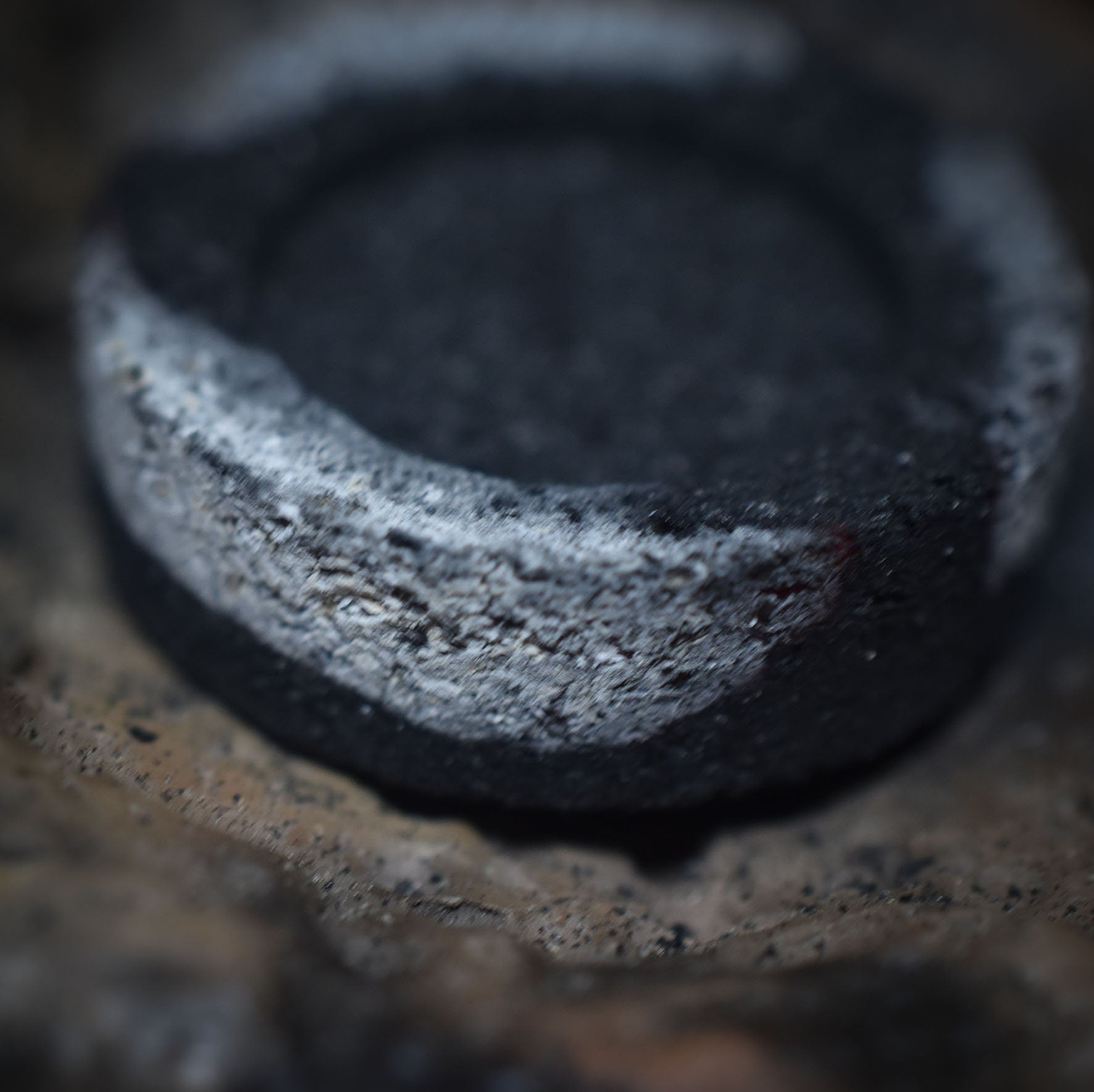 Three Kings Räucherkohle – Deine zuverlässige Begleitung für jedes Räucherritual - Rolle mit 10 Tabletten aus Bambuskohle