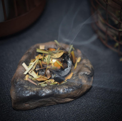 Three Kings Räucherkohle – Deine zuverlässige Begleitung für jedes Räucherritual - Rolle mit 10 Tabletten aus Bambuskohle