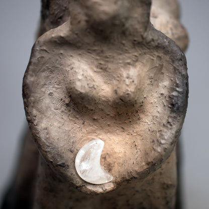 Dekorativer Rückfluss Räucherkegelhalter aus traditionell gebranntem Ton - Hekate dreifache Göttin Dekoration - Handgemachte Rauchbrandkunst