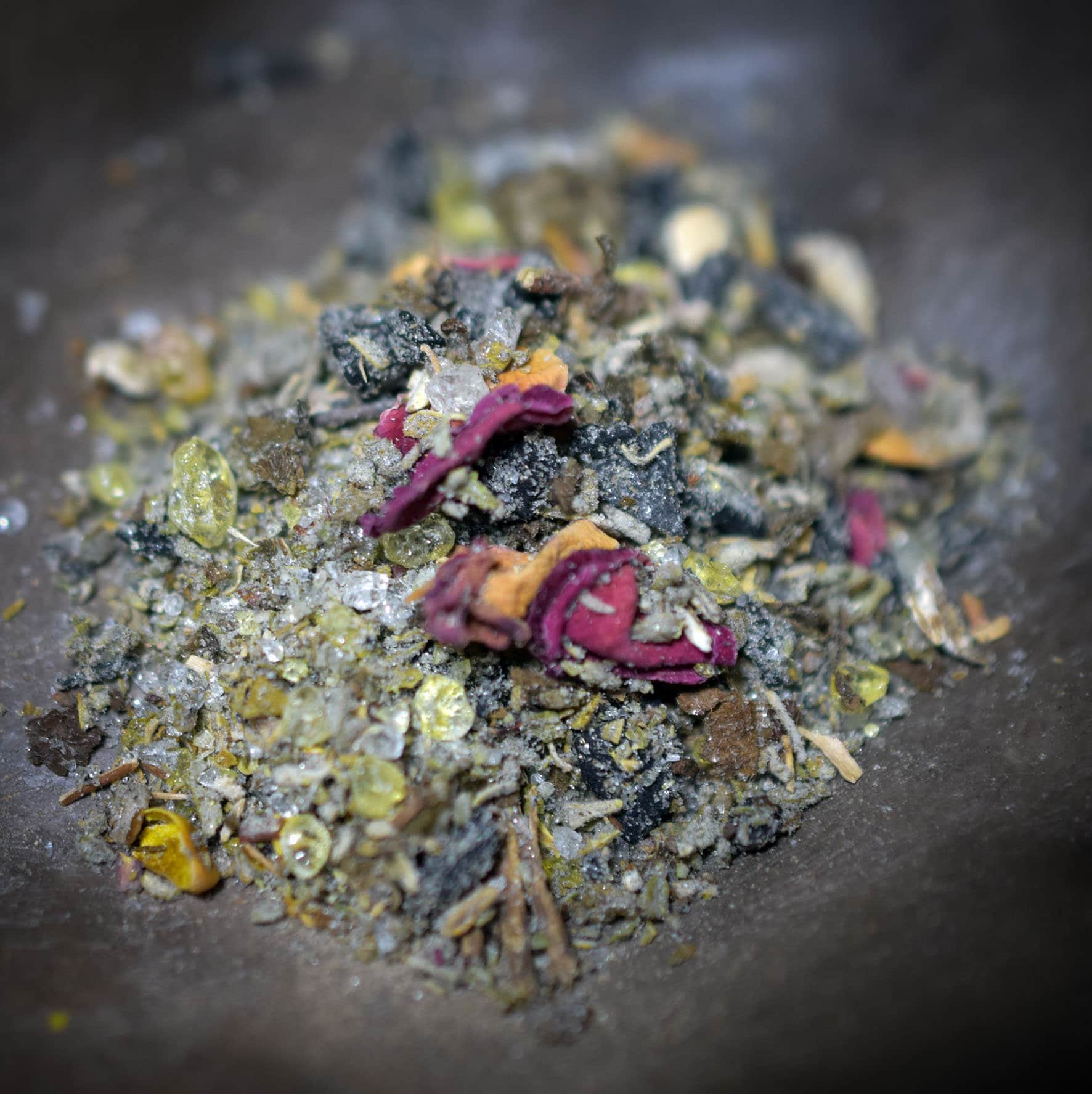 Goddess Whisper – Eine hochwertige Räuchermischung, die deine Seele flüstern hört