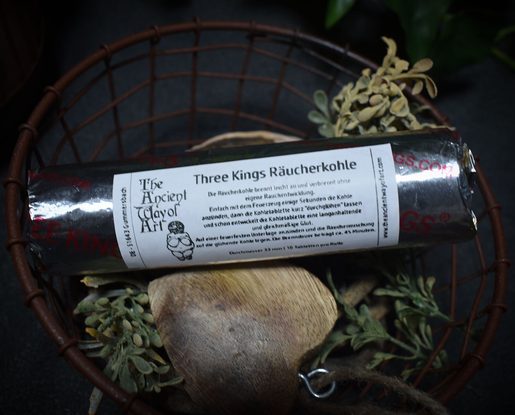 Three Kings Räucherkohle – Deine zuverlässige Begleitung für jedes Räucherritual - Rolle mit 10 Tabletten aus Bambuskohle