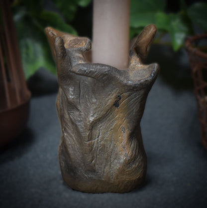 Handgefertigter Tree of Life Kerzenhalter aus traditionell gebranntem Ton - Rustikale und stimmungsvolle Beleuchtungsidee