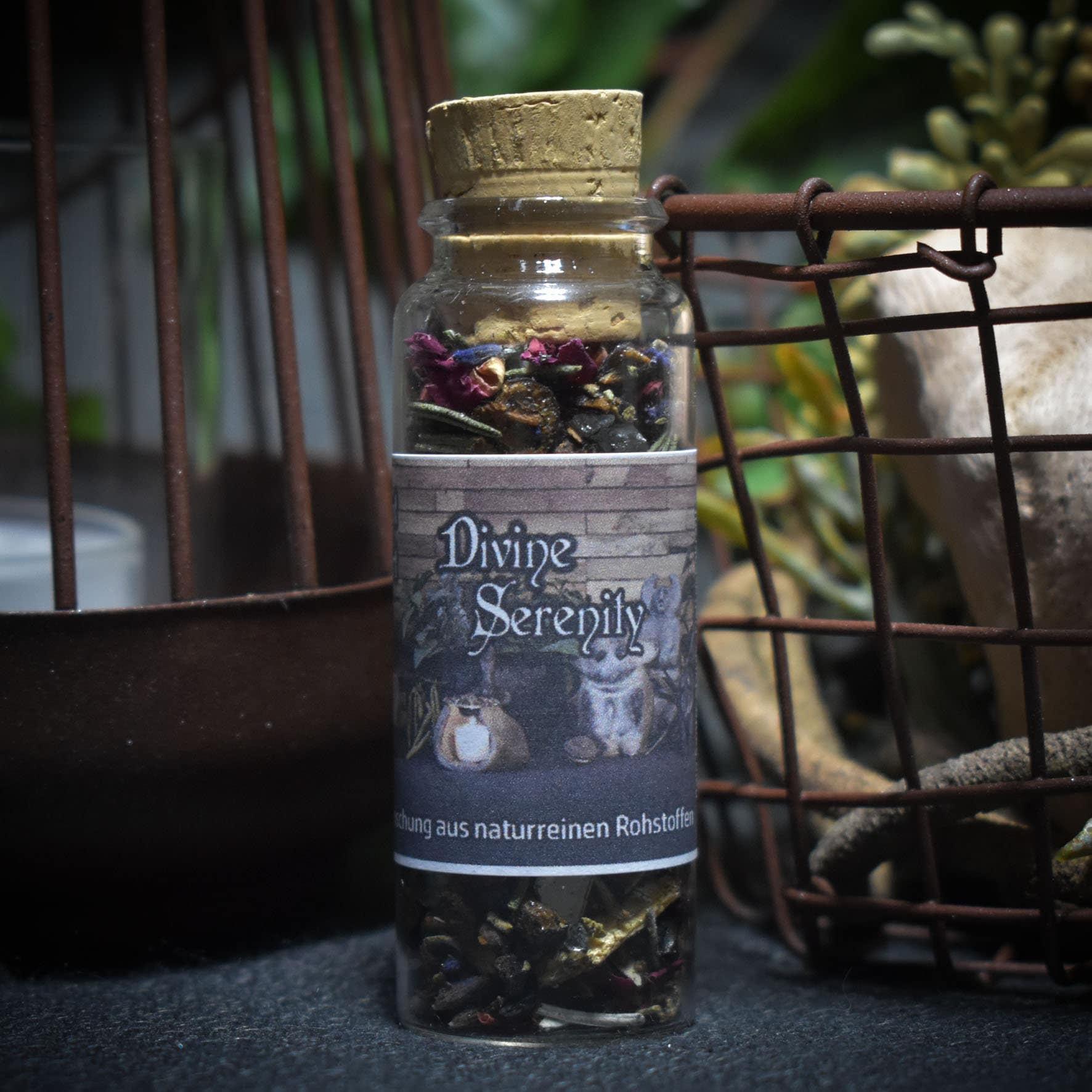 Divine Serenity – Hochwertige Räuchermischung für Stille und innere Klarheit - 30ml Glasflasche mit Korken