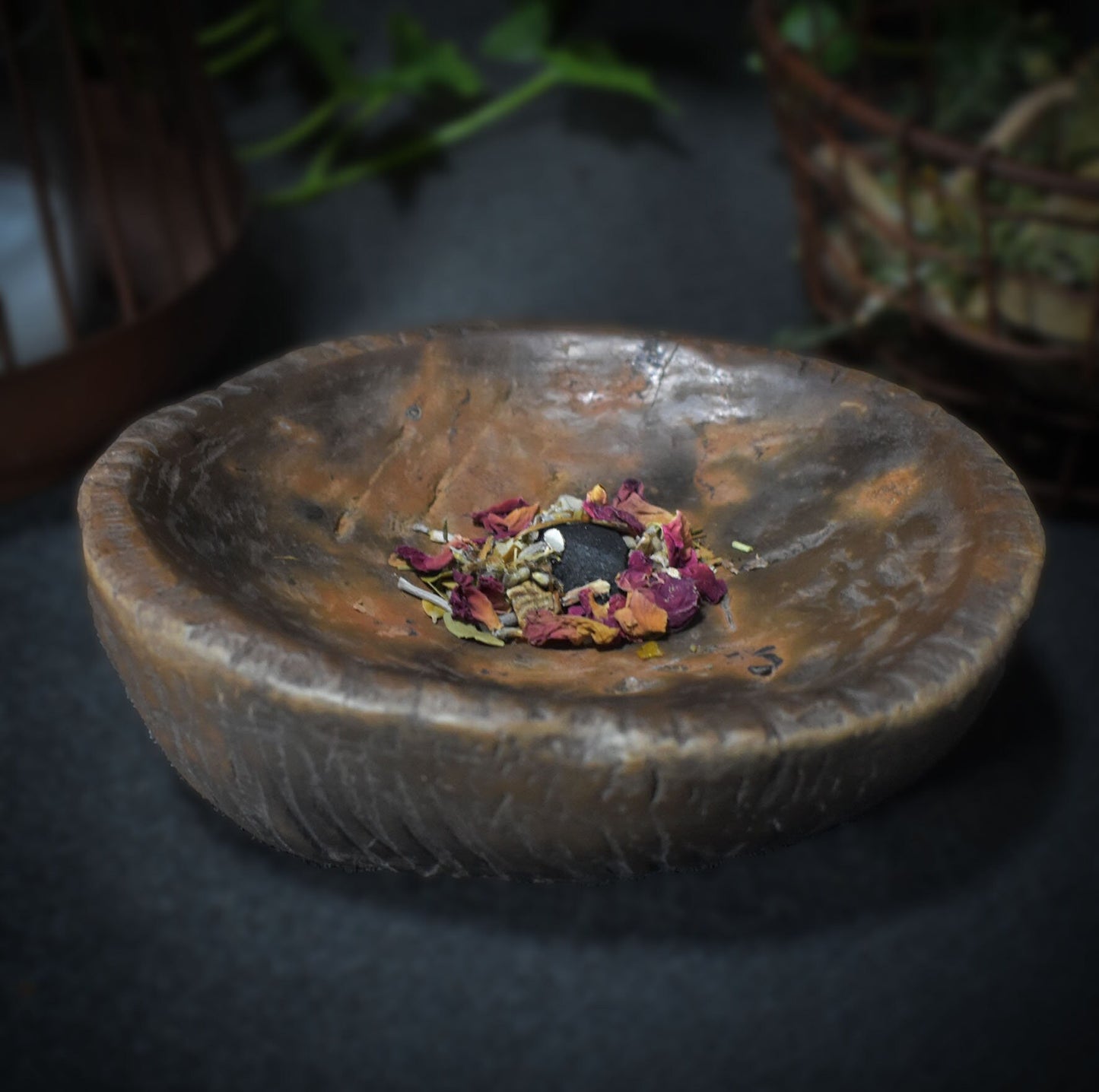 Handgefertigte Räucherschale aus traditionell gebranntem Ton – Ideal für Wicca Altar und rustikale Dekoration