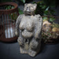Handgemachte Löwenmensch Tonskulptur – inspiriert durch Fund auf der Schwäbischen Alb -traditionelle Rauchbrandkunst
