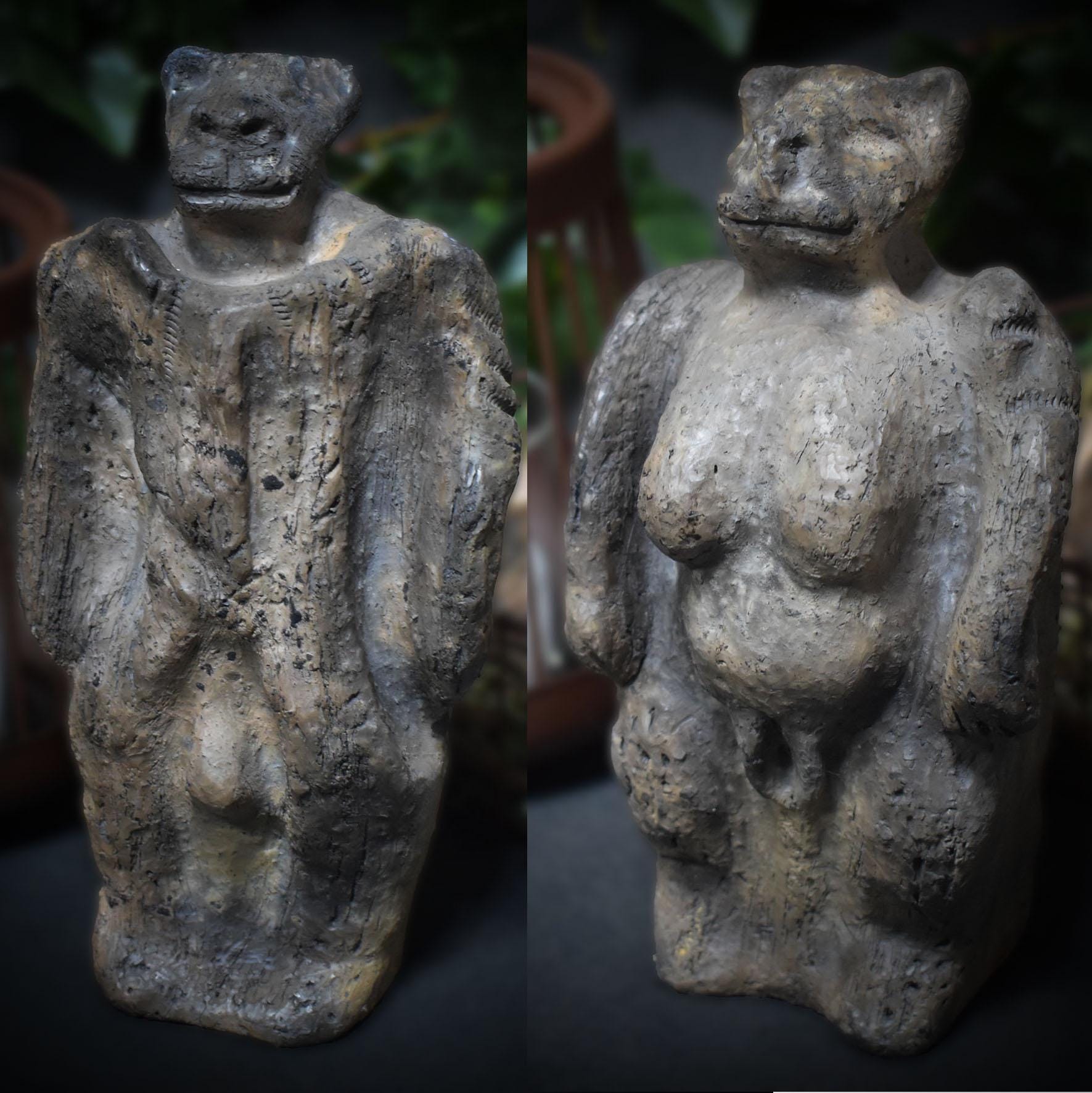 Handgemachte Löwenmensch Tonskulptur – inspiriert durch Fund auf der Schwäbischen Alb -traditionelle Rauchbrandkunst