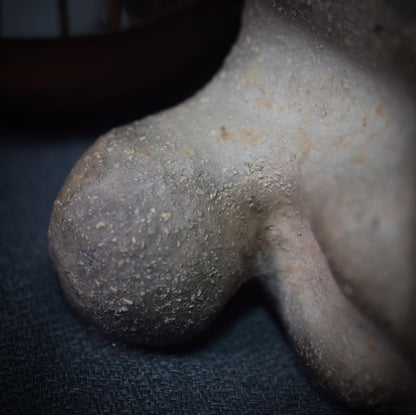 Gefallener Engel mit Flügeln aus Holz - Einzigartige Rauchbrandkunst - rustikale Dekoration