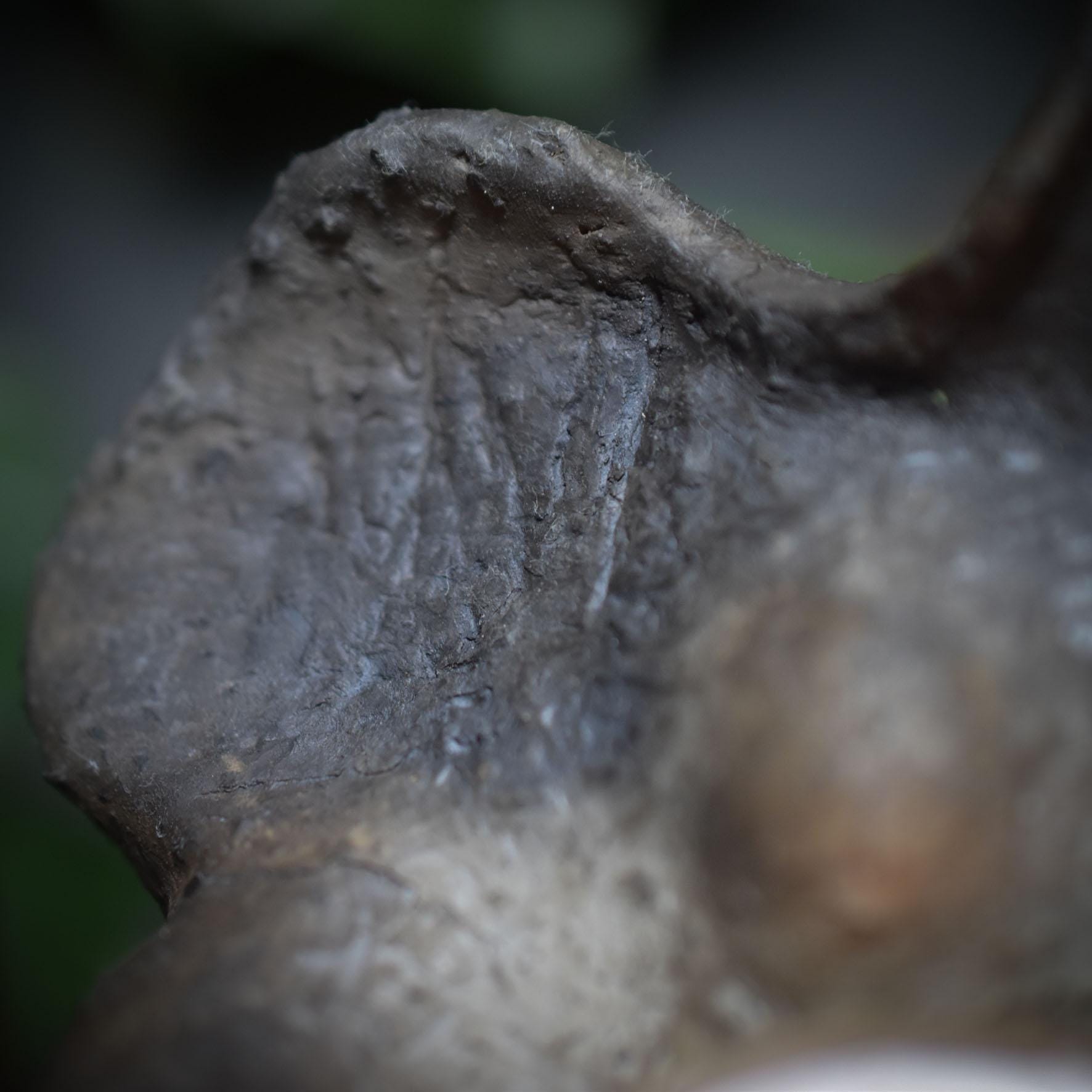 Handgefertigte Bienengöttin Keramik - Teelichthalter & Räucherstäbchenhalter - Traditionell Gebrannter Ton