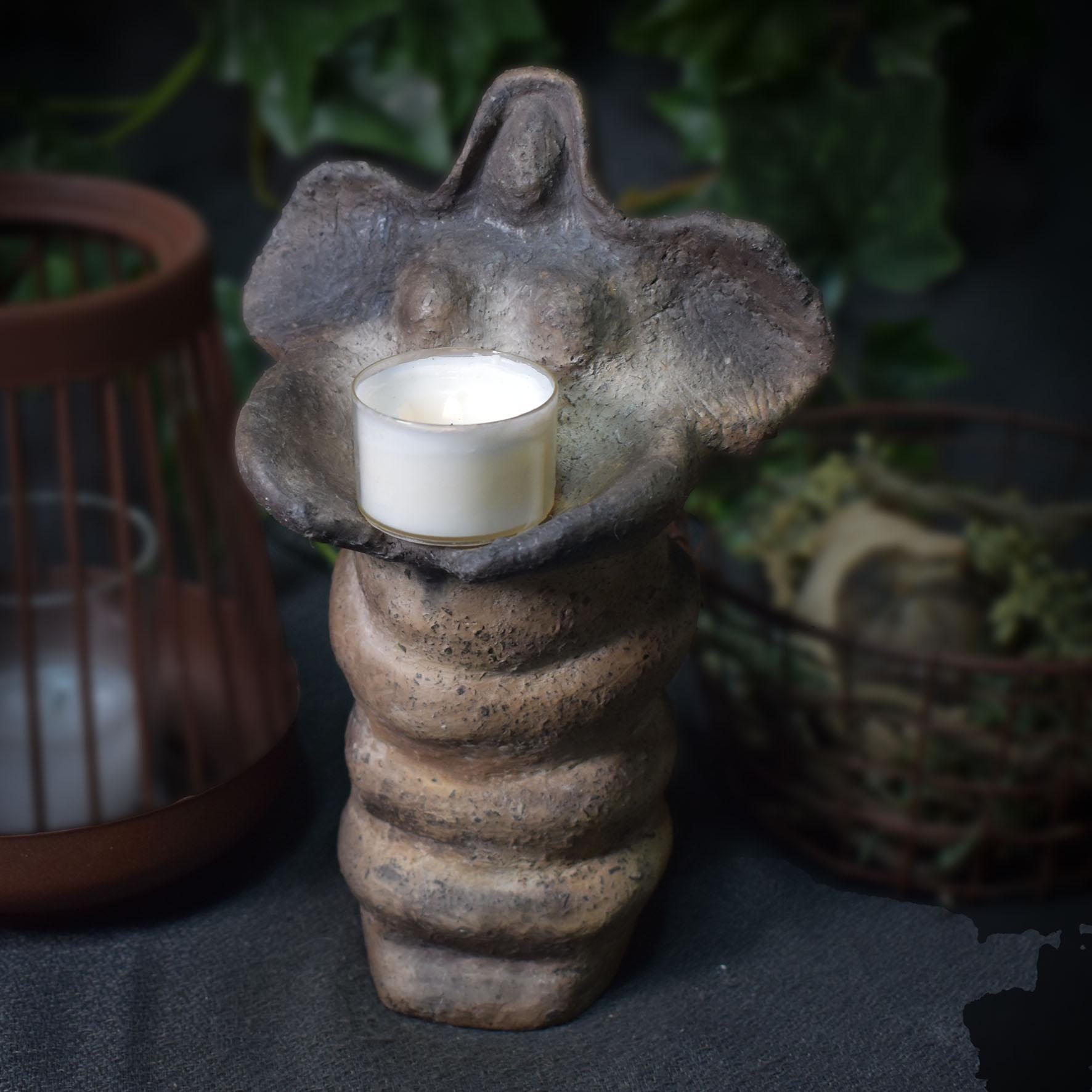 Handgefertigte Bienengöttin Keramik - Teelichthalter & Räucherstäbchenhalter - Traditionell Gebrannter Ton