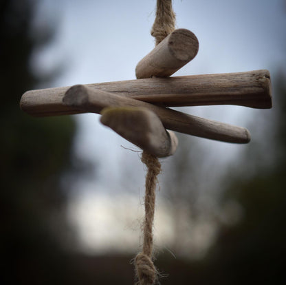 Handgemachte Hexenglocke Hekate - Traditionell gebrannter Ton, Wicca Glocke & rustikales Windspiel - Hekates Key