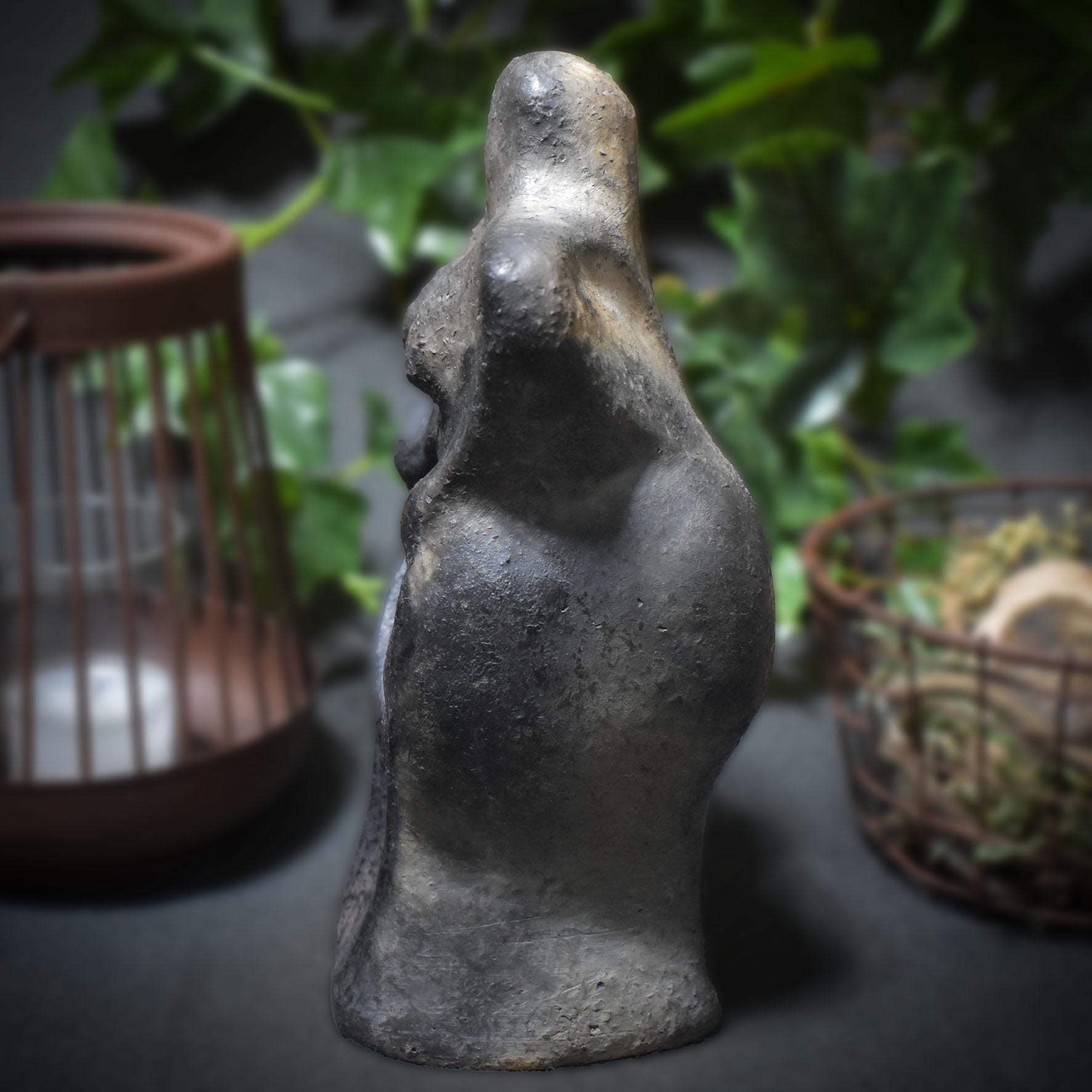 Handgefertigter Teelichthalter aus traditionell gebranntem Ton - Fruchtbarkeitsgöttin - Art.Nr.: SKU009